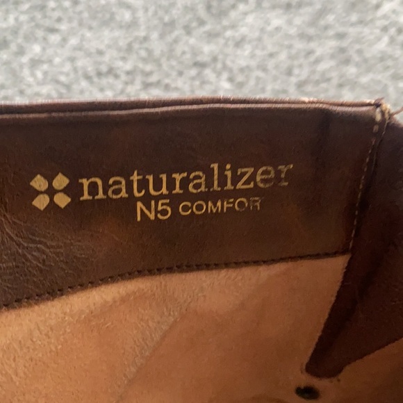 Naturalized boots - Picture 8 of 9